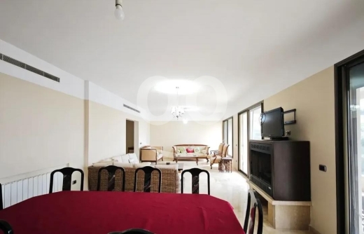شقة واسعة للبيع في برمانا 250م | Spacious Apartment for Sale in Broummana 250sqm
