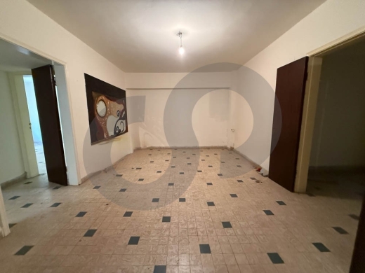 DEAD END NEIGHBORHOOD/SPACIOUS GARDEN/NEED FULL RENOVATION/Ras beirut,beirut/رأس بي… — 3