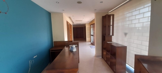 115 SQM Shop For Sale In Prime Location, Main Road in Hazmieh