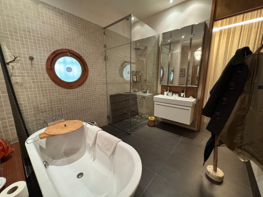 Spacious 4-Bedroom Apartment For Sale in Hamra, Ras Beirut — 23