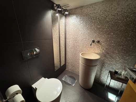 Spacious 4-Bedroom Apartment For Sale in Hamra, Ras Beirut — 21
