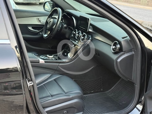 Mercedes C300 model 2018 — 5