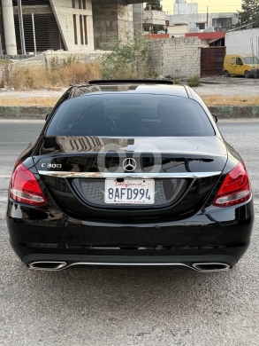 Mercedes C300 model 2018 — 4