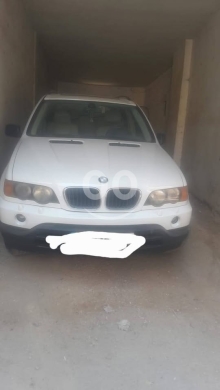 بي ام دبليو في مدينة بيروت - جيبX5موديل ٢٠٠١