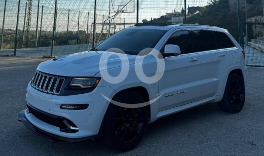 Jeep in Haret Saida - SRT8 2014