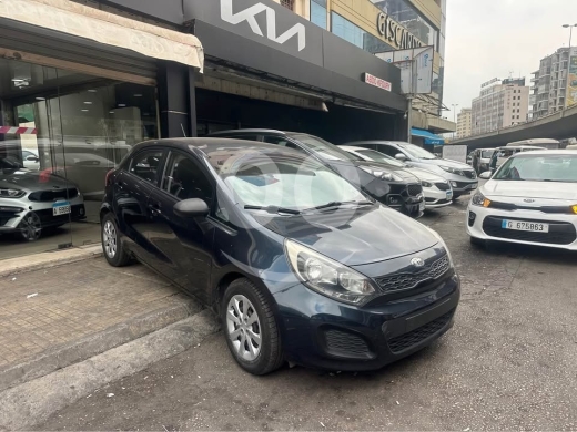 Kia in Borj Hammoud - Kia rio 2013