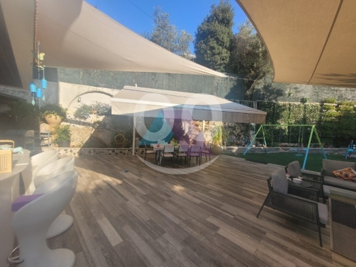 Apartments for sale in Ain Saadeh - Luxurious 270 m2 apartment with Garden&Terrace for sale in Ain Saade