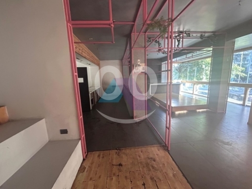 Commercials for sale in Achrafieh - A 120 m2 store for sale in Achrafieh-Main Road
