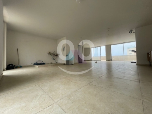 Commercials for rent in Solidere - 265m2 office-Prime Location 4rent in Mina El Hosn- Solidere - سوليدير