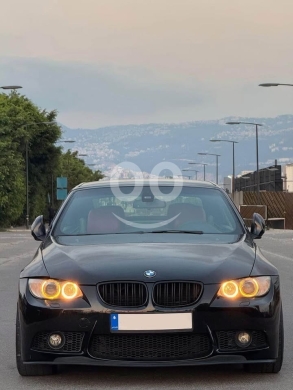 بي ام دبليو في مدينة بيروت - BMW E93 model 2010