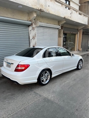 Mercedes-Benz in Sour - C300 2013