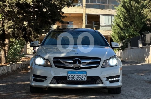 Mercedes-Benz in Hoch el-Oumara - Mercedes-Benz C250 Coupe 2012
