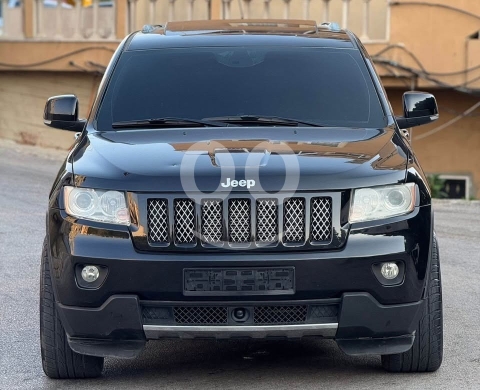 Jeep in Amchit - Grand Cherokee 2012