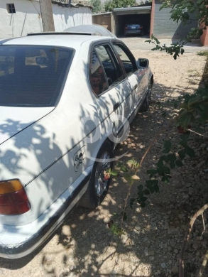 BMW in Baalback - ٥٣٥ موديل ٩١