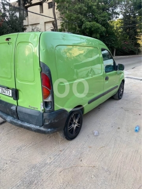 Renault in Beirut City - ربيد رينو موديل ٢٠٠١