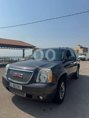 GMC in Jbeil - Yukon Denali 2011