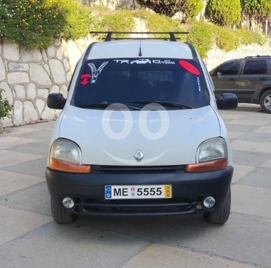 Renault in Nabatyeh - كانغو موديل 2001