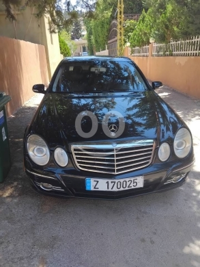 Mercedes-Benz in Baalback - Marcedes E350 model 2007