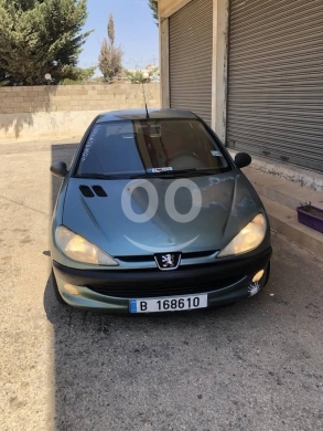 Peugeot in Dahr el-Ahmar - بيجو ٢٠٦ موديل ٢٠٠٠