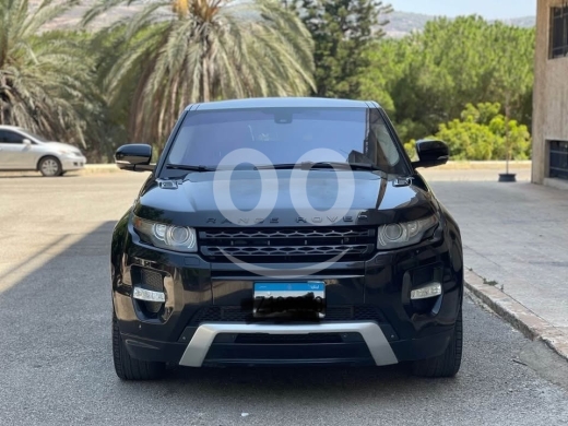 Land Rover in Nabatyeh - Range rover 2013