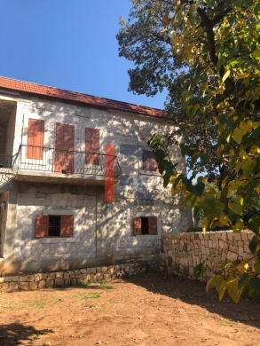 R9-143 Classic Lebanese house for rent in Danniyeh