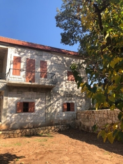 R9-143 Classic Lebanese house for rent in Danniyeh