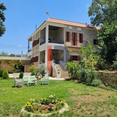 R9-142 Classic Lebanese house for rent in Danniyeh — 3