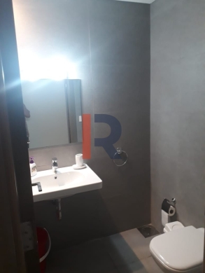 R9-168 Furnished cozy apartment for sale in Achrafieh, Beirut — 4