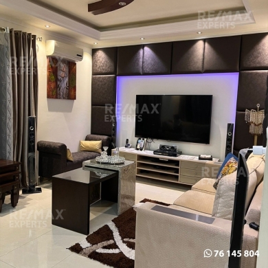 Apartments for sale dans Mina - R9-291 Hot Deal Apartment For Sale In Al Mina!