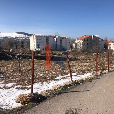 R9-311 Land for sale in Ehden!