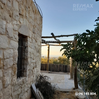 Apartments for rent dans Batroun - R9-545 Old House For Rent in Batroun - North leb