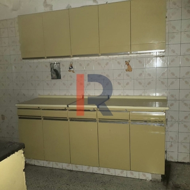 R9-360 Showroom and apartment for rent in Azmi, Tripoli ! — 3