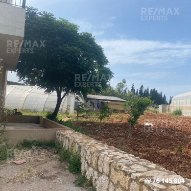 Lands for sale in Bechmizzine - R9-976 Villa for Sale in Bechmezzine Koura &ndash; 360 m&sup2; on 4,100 m&sup2; Land