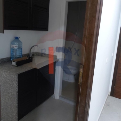 R9-994 Office For Rent in Amioun - Koura — 2