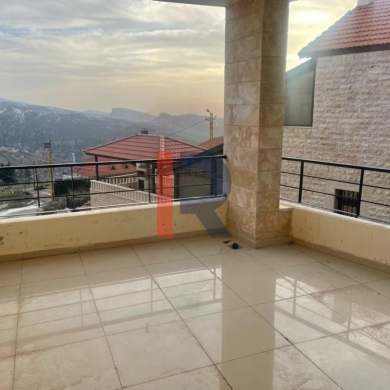 R9-1039 Apartment For Sale in Ehden - Zgharta — 2
