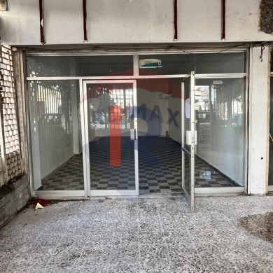 R9-1065 Shop For Sale in Abou Samra - Tripoli