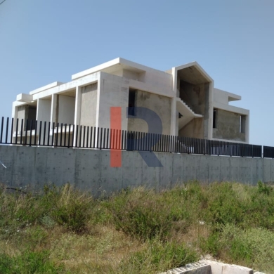 R9-1202 Villa For Sale in Nakhle - Koura — 3