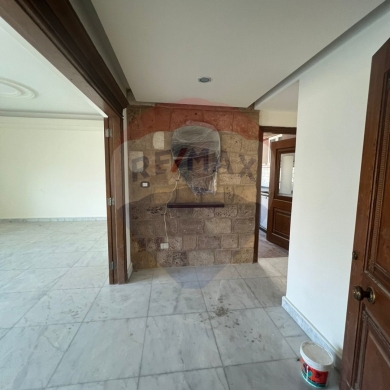 R9-1332 Sea view 205m Apartment for sale in Mina street - Tripoli!