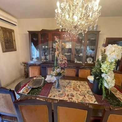 Apartments for sale dans Tripoli - R9-1397 Luxurious Apartment for Sale in Nadeem Jisr St, Tripoli!