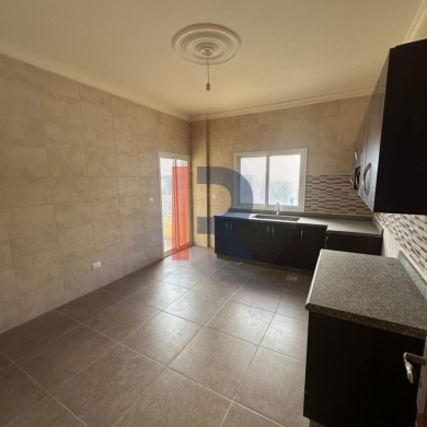 R9-1639 For sale: Spacious 178m² second-floor apartment in Barsa, Koura