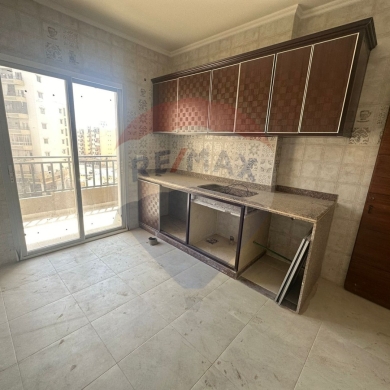 Apartments for sale dans Kobbeh - R9-1648 Brand new 135m² apartment on the 5th floor in Kobbeh