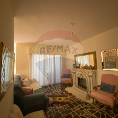 R9-1662 150 sqm Apartment for sale on a lively street ! — 9