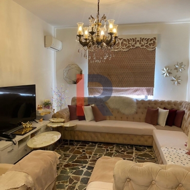 R9-1662 150 sqm Apartment for sale on a lively street ! — 14