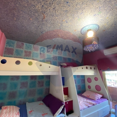 R9-1662 150 sqm Apartment for sale on a lively street ! — 12