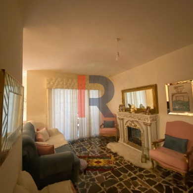 R9-1662 150 sqm Apartment for sale on a lively street ! — 9