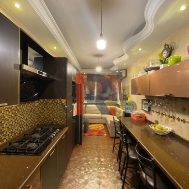 R9-1662 150 sqm Apartment for sale on a lively street ! — 4