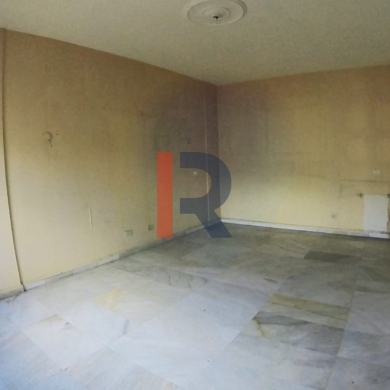 R9-1682 Spacious 200 sqm apartment for sale in Azmi, Tripoli. — 3