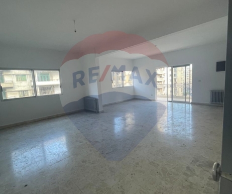 Apartments for sale dans Abou Samra - R9-1774 A spacious 190 sqm apartment for sale in Abou Samra - Tripoli