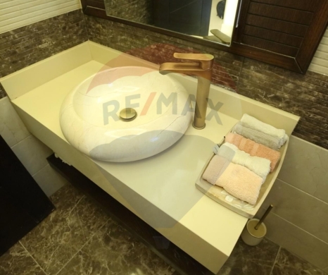 R9-1802 Stunning 3-Story Villa for Sale in Qalamoun - Tripoli — 7