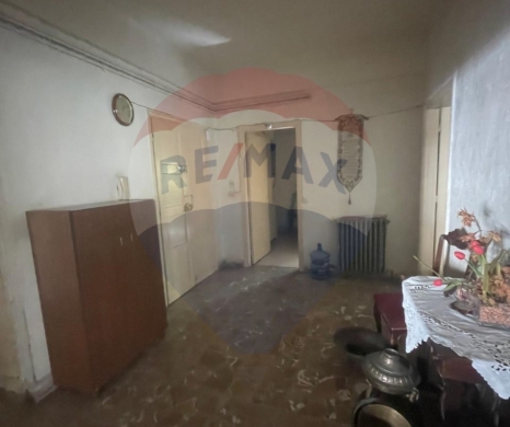 Apartments for sale dans Abou Samra - R9-1876 Spacious Apartment 220m for sale in Ajazah Street - Abou Samra
